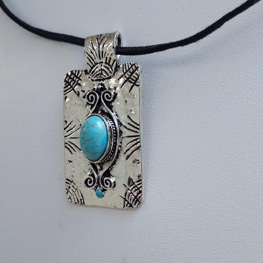 Pendant Necklace Turquoise Color Stone Silver Metal Black Rope Southwest